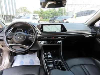 Hyundai Sonata 2020, 82575 км, за 9058.68 USD