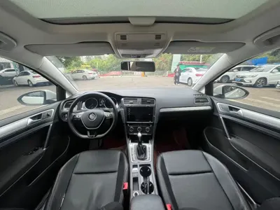 Volkswagen Golf 2020, 70000 км, за 8799.12 USD