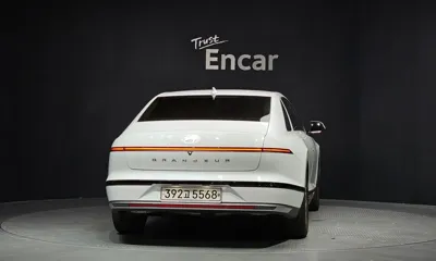 Hyundai Grandeur 2024, 18076 км, за 19697.06 USD