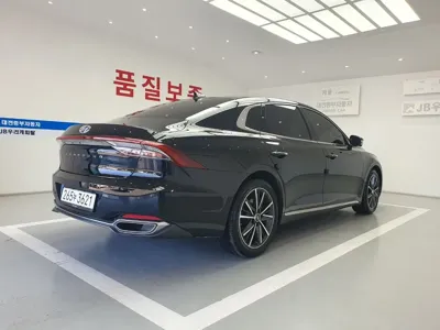 Hyundai Grandeur 2022, 114636 км, за 14723.13 USD - фото 17