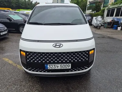 Hyundai Staria 2023, 74000 км, за 22121.57 USD