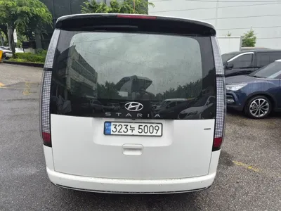 Hyundai Staria 2023, 74000 км, за 22121.57 USD
