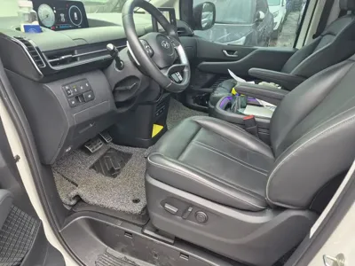 Hyundai Staria 2023, 74000 км, за 22121.57 USD - фото 9