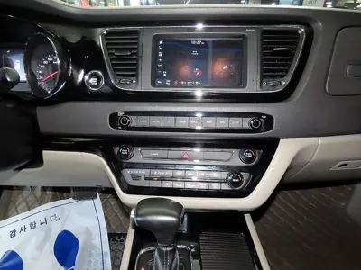 Kia Canival 2018, 129000 км, за 8730.47 USD - фото 11