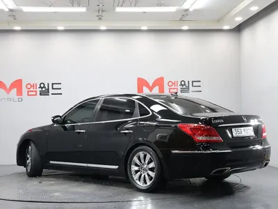 Hyundai Equus 2012, 196877 км, за 2600.27 USD