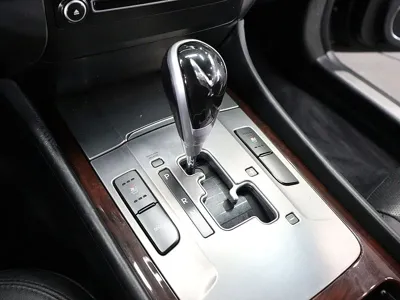Hyundai Equus 2012, 196877 км, за 2600.27 USD - фото 19