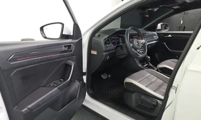 Volkswagen T-Roc 2021, 23389 км, за 16604.8 USD - фото 10