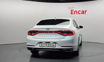 Hyundai Grandeur 2018, 177898 км, за 7817.59 USD