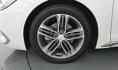 Hyundai Grandeur 2018, 177898 км, за 7817.59 USD