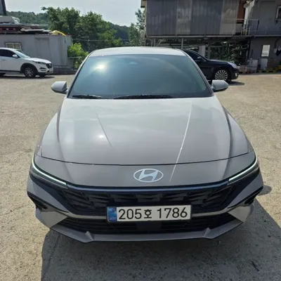 Hyundai Avante 2026, 8414 км, за 17042.35 USD