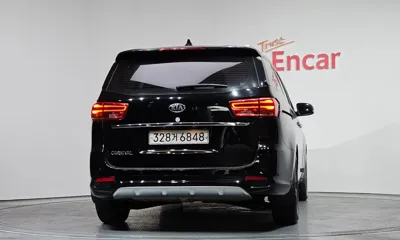 Kia Canival 2019, 180093 км, за 6754.63 USD