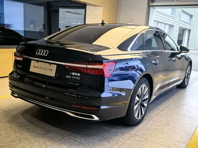 Audi A6L 2023, 32300 км, за 35119.08 USD