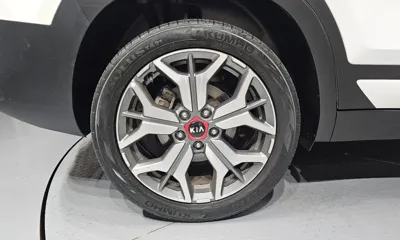 Kia Seltos 2020, 95092 км, за 10749.19 USD