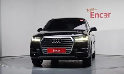 Audi Q7 2019, 104803 км, за 18051.73 USD