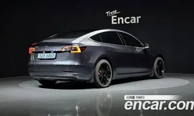 Tesla Model 3 2020, 124714 км, за 18962.67 USD