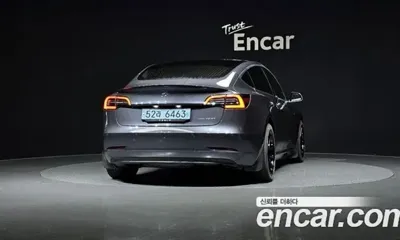 Tesla Model 3 2020, 124714 км, за 18962.67 USD