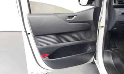 Hyundai Staria 2023, 43857 км, за 16121.69 USD - фото 24