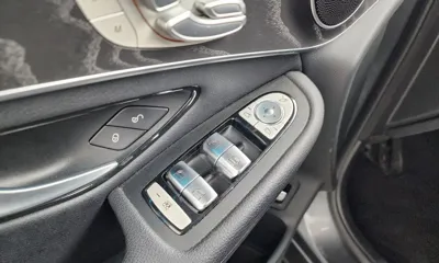 Mercedes-Benz GLC-Class 2019, 111788 км, за 16738.87 USD - фото 33