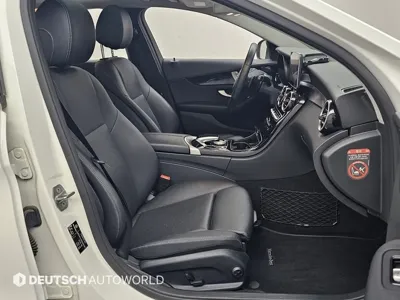 Mercedes-Benz C-Class 2018, 50829 км, за 11166.17 USD - фото 10