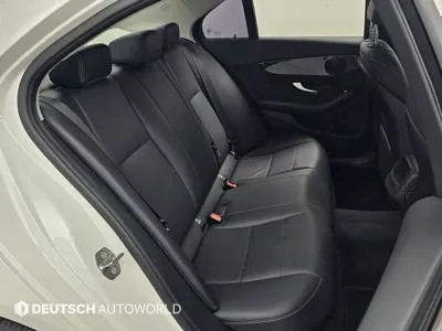 Mercedes-Benz C-Class 2018, 50829 км, за 11166.17 USD - фото 12