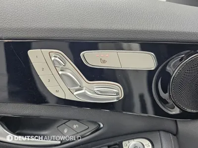 Mercedes-Benz C-Class 2018, 50829 км, за 11166.17 USD - фото 17