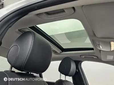 Mercedes-Benz C-Class 2018, 50829 км, за 11166.17 USD - фото 18