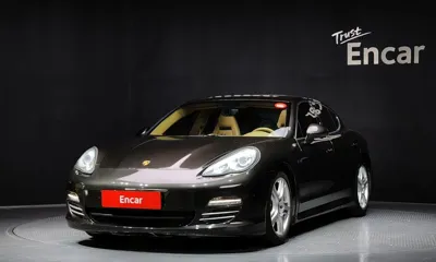 Porsche Panamera · 2010 год