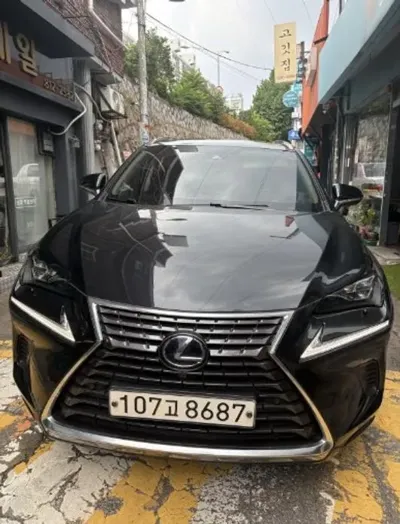 Lexus NX · 2021 год