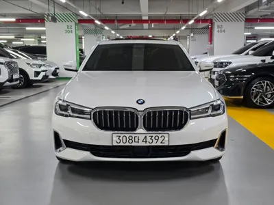 BMW 5-Series 2021, 66912 км, за 23303.14 USD