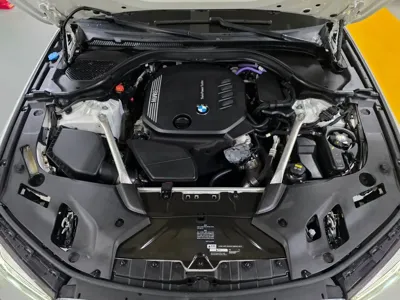 BMW 5-Series 2021, 66912 км, за 23116.48 USD - фото 19