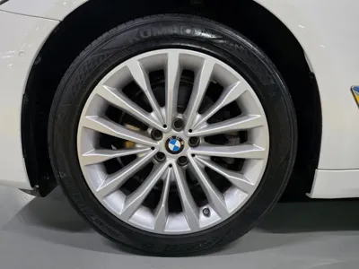 BMW 5-Series 2021, 66912 км, за 23116.48 USD - фото 20