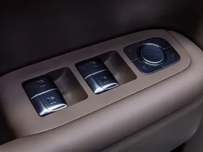 Li Auto Li L8 2025, 5500 км, за 42053.08 USD - фото 32