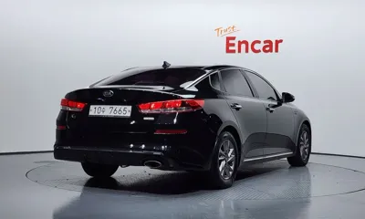 Kia K5 2019, 101188 км, за 6092.71 USD