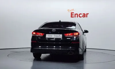 Kia K5 2019, 101188 км, за 6092.71 USD