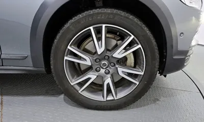 Volvo V90 2018, 116812 км, за 15754.23 USD