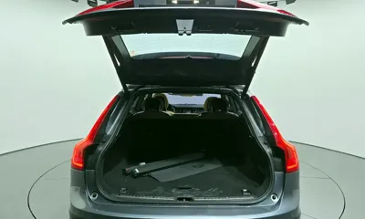 Volvo V90 2018, 116812 км, за 15754.23 USD - фото 20