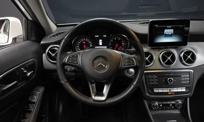 Mercedes-Benz GLA-Class 2019, 140303 км, за 8853.42 USD - фото 13