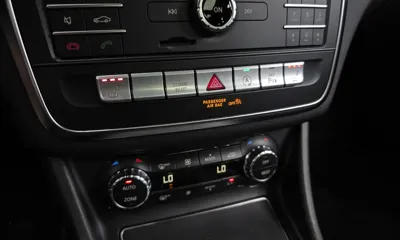 Mercedes-Benz GLA-Class 2019, 140303 км, за 8853.42 USD - фото 17