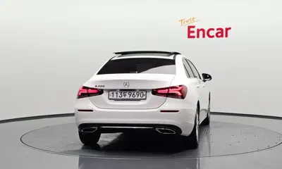 Mercedes-Benz A-Class 2020, 133275 км, за 10174.61 USD