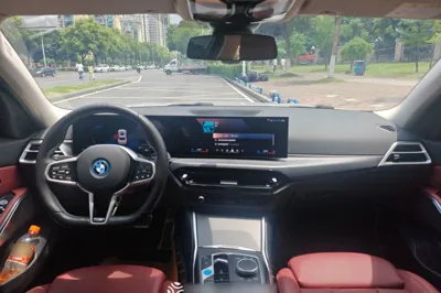 BMW i3 2025, 30000 км, за 24756 USD - фото 8