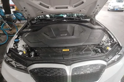 BMW i3 2025, 30000 км, за 24756 USD - фото 10