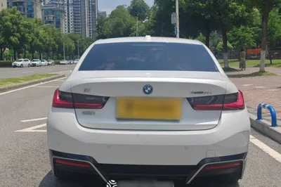 BMW i3 2025, 30000 км, за 24756 USD - фото 12