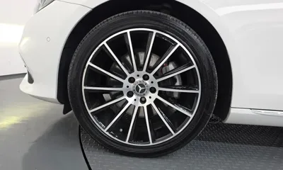 Mercedes-Benz E-Class 2018, 102530 км, за 14113.17 USD