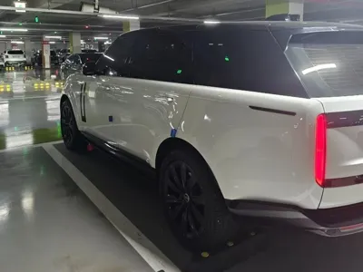 Land Rover Range Rover 2023, 41000 км, за 96356.79 USD