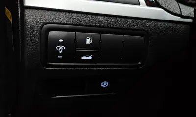 Hyundai Genesis 2016, 103626 км, за 7862.57 USD - фото 13