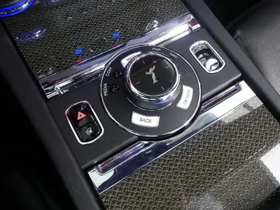 Rolls-Royce Dawn 2020, 27000 км, за 243805.72 USD - фото 13