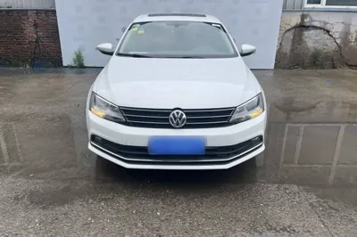 Volkswagen Sagitar 2018, 62500 км, за 8002 USD