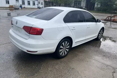 Volkswagen Sagitar 2018, 62500 км, за 8002 USD