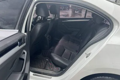 Volkswagen Sagitar 2018, 62500 км, за 8002 USD - фото 10