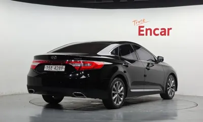 Hyundai Grandeur 2015, 155339 км, за 3635.65 USD